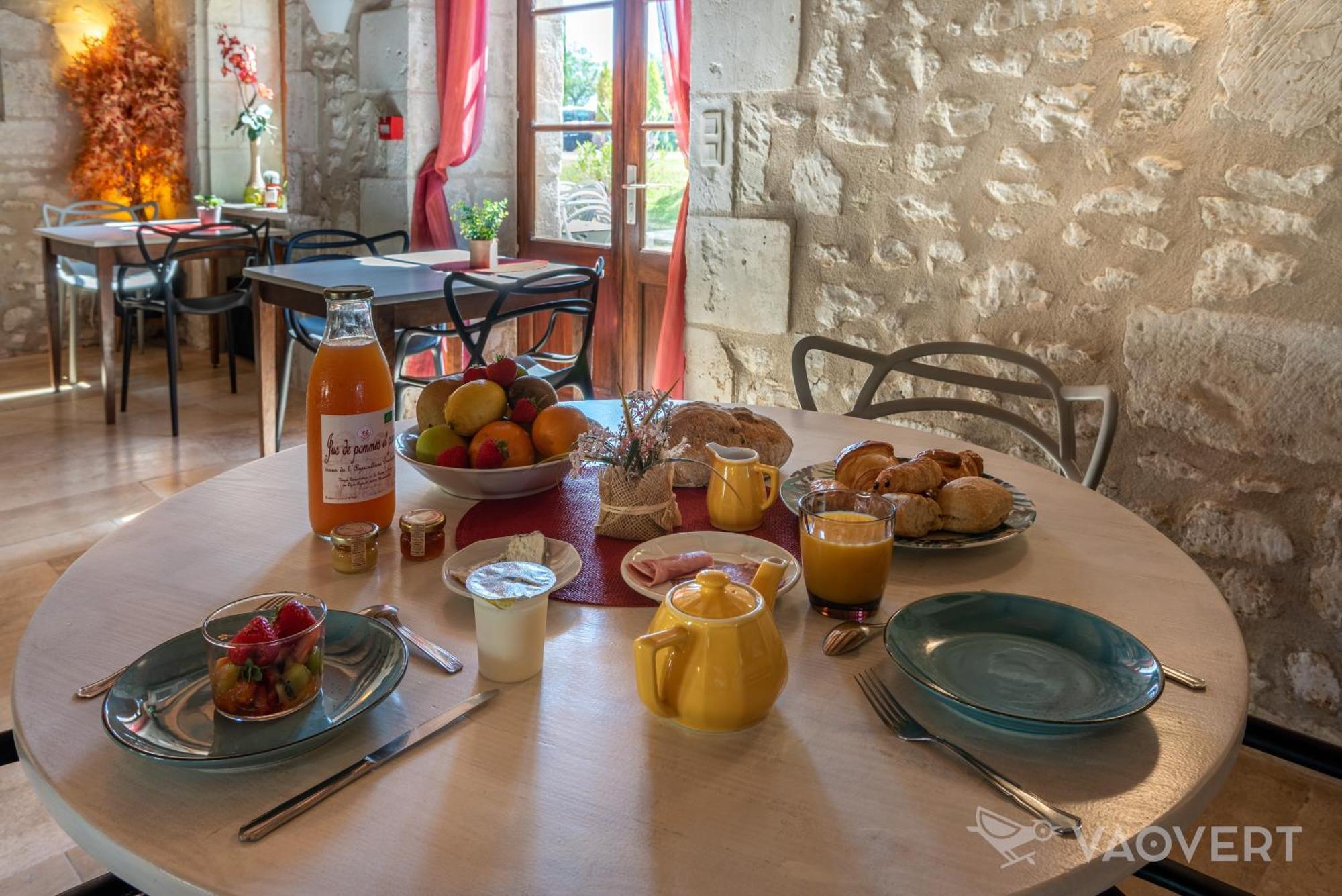 Le Pigeonnier Du Perron Hotel Availles-en-Chatellerault Eksteriør billede