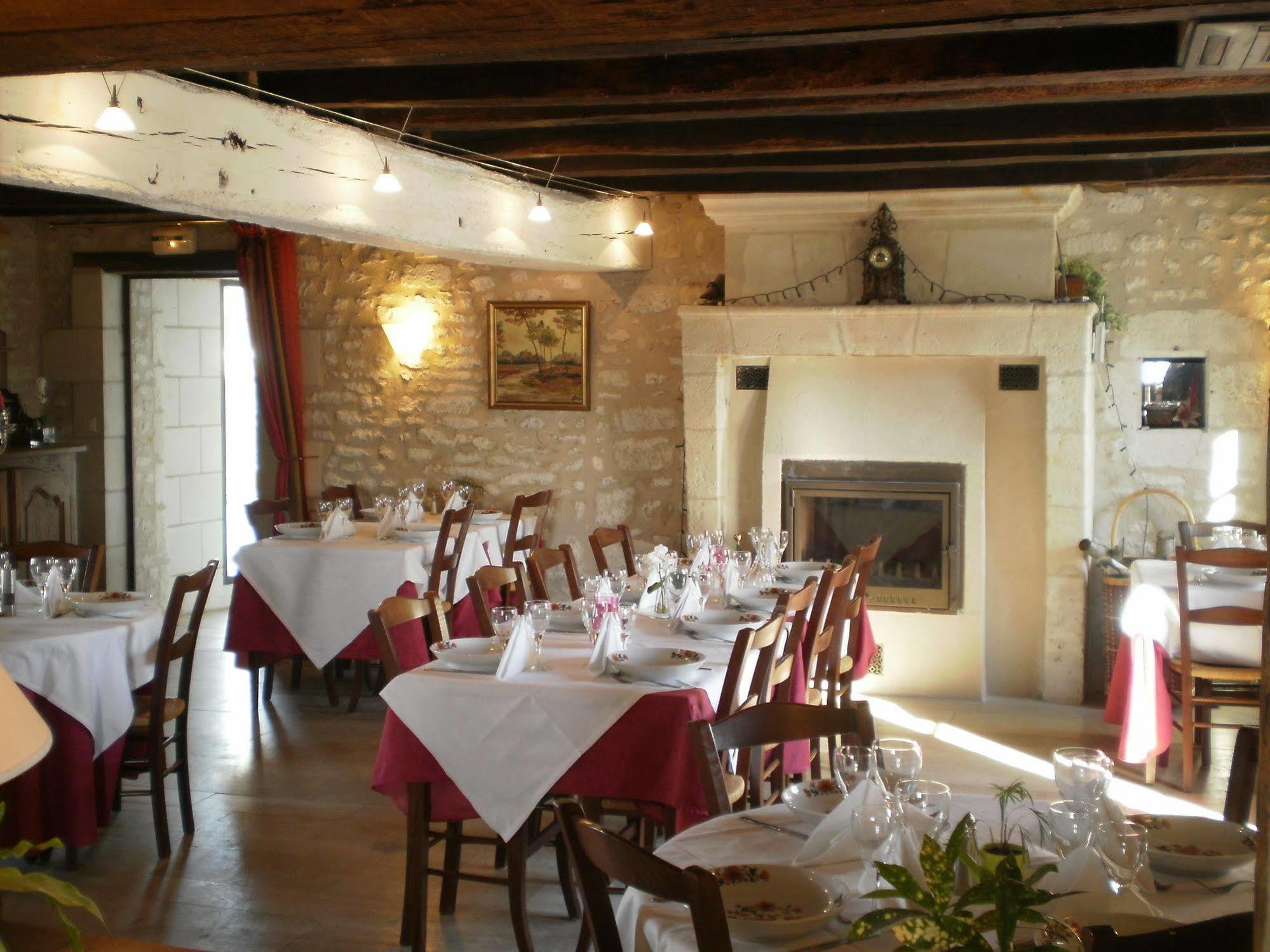 Le Pigeonnier Du Perron Hotel Availles-en-Chatellerault Eksteriør billede