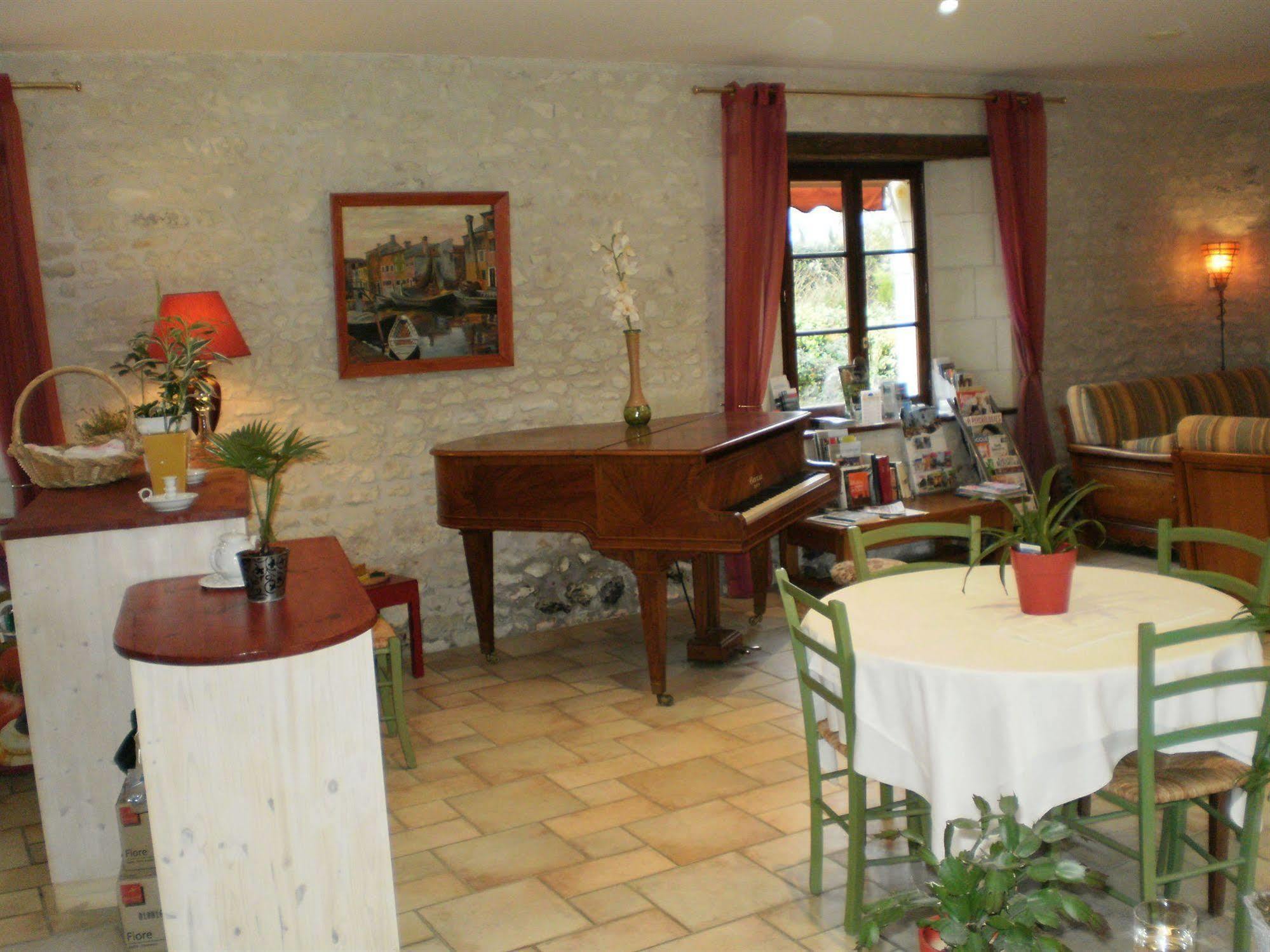 Le Pigeonnier Du Perron Hotel Availles-en-Chatellerault Eksteriør billede